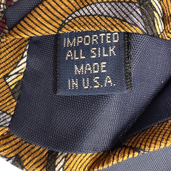 Jos A Bank 100% Silk Dress Tie Made in USA Gold Abstract Pattern‎ 58" 4" - Picture 7 of 10